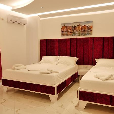 Lumi Hotel Sarandë Eksteriør billede