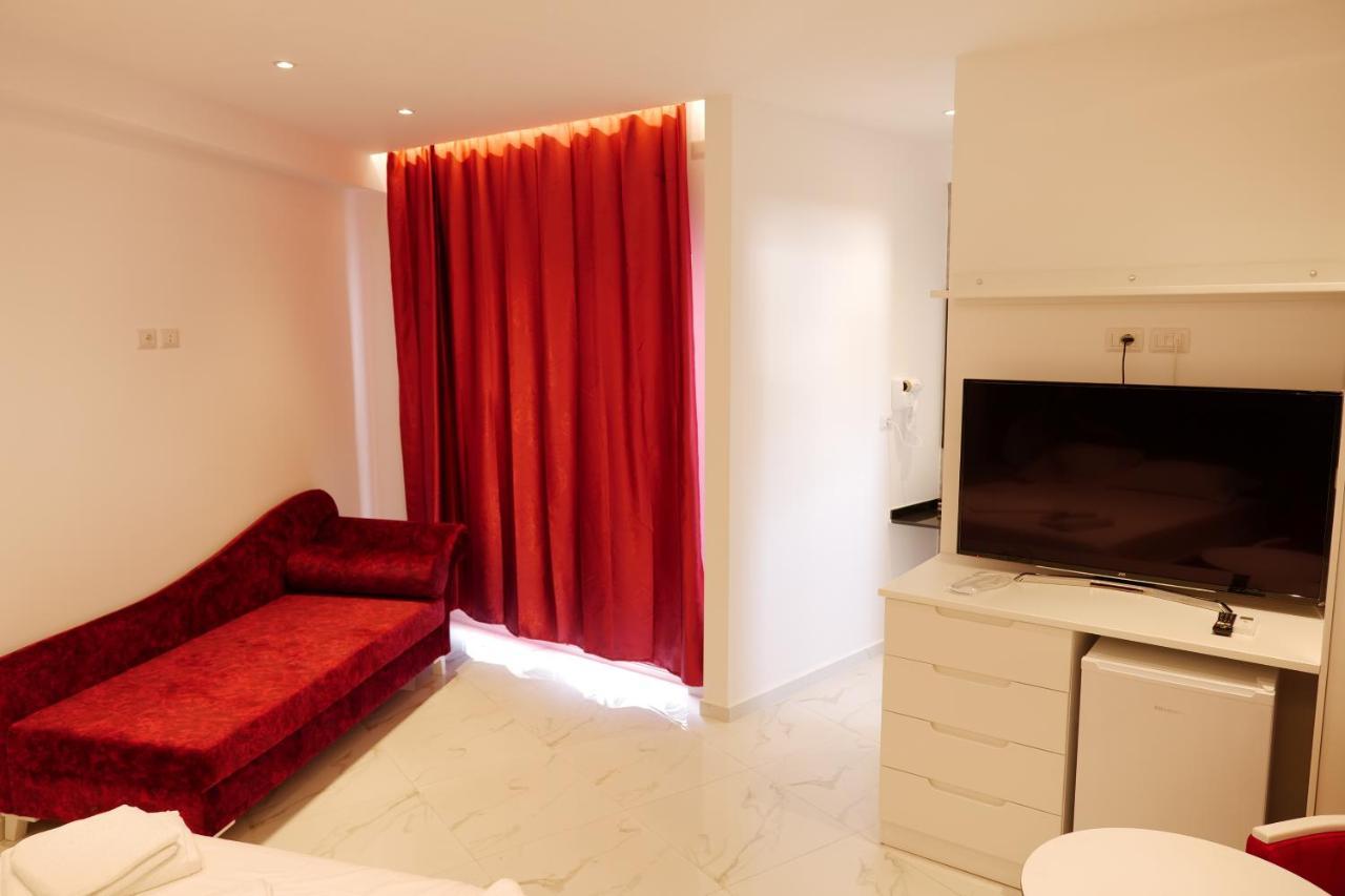 Lumi Hotel Sarandë Eksteriør billede