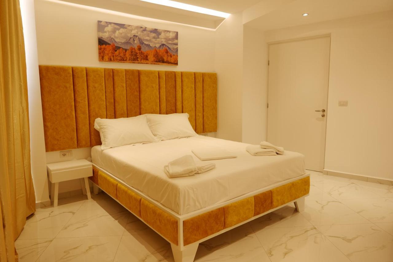 Lumi Hotel Sarandë Eksteriør billede
