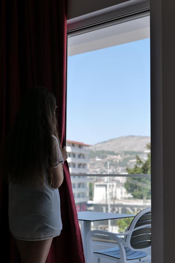 Lumi Hotel Sarandë Eksteriør billede
