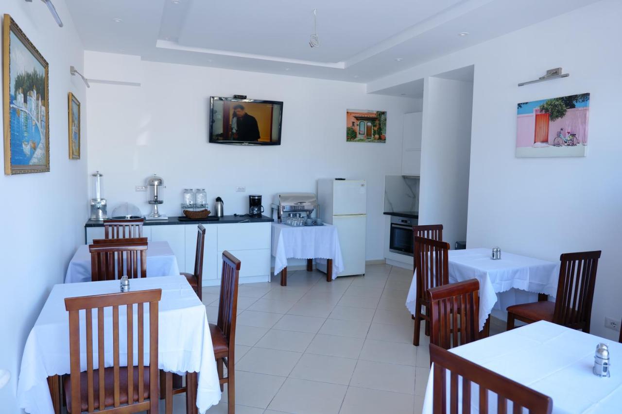 Lumi Hotel Sarandë Eksteriør billede