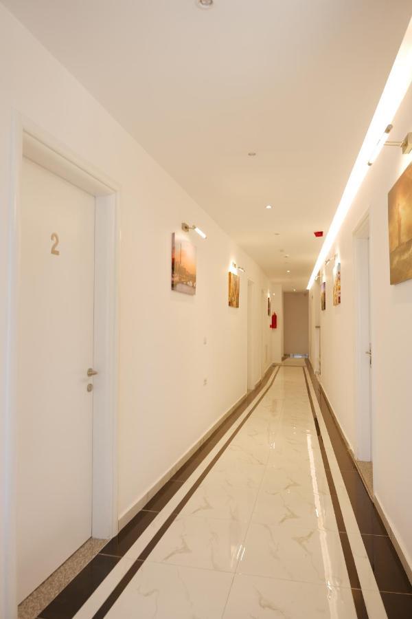Lumi Hotel Sarandë Eksteriør billede