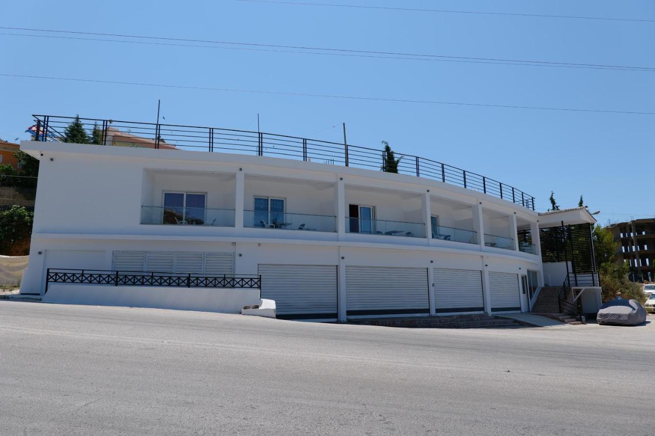 Lumi Hotel Sarandë Eksteriør billede