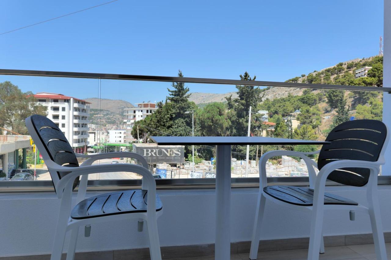 Lumi Hotel Sarandë Eksteriør billede