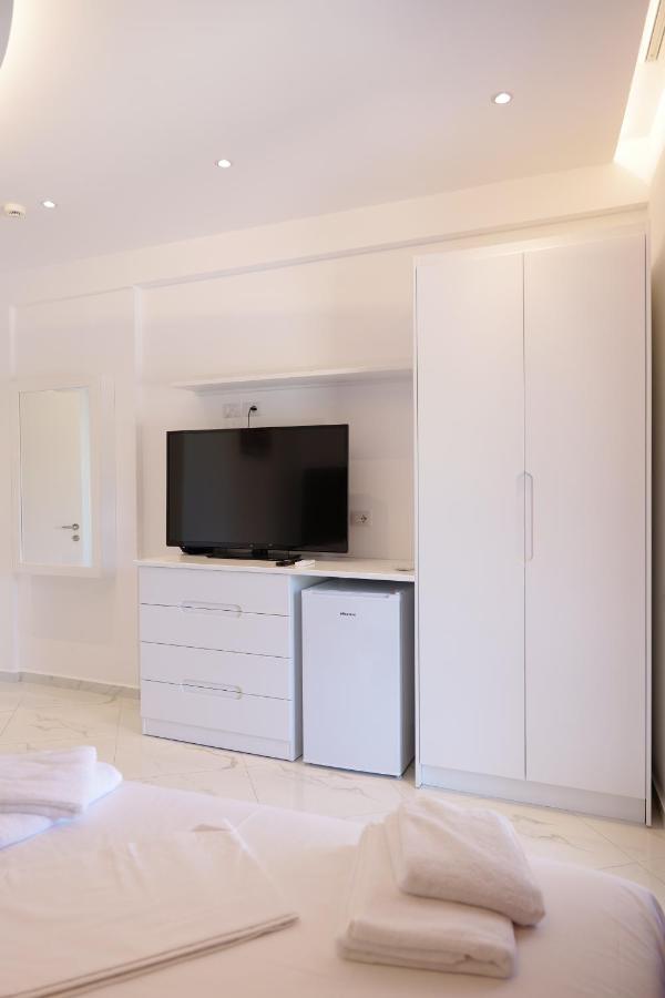 Lumi Hotel Sarandë Eksteriør billede