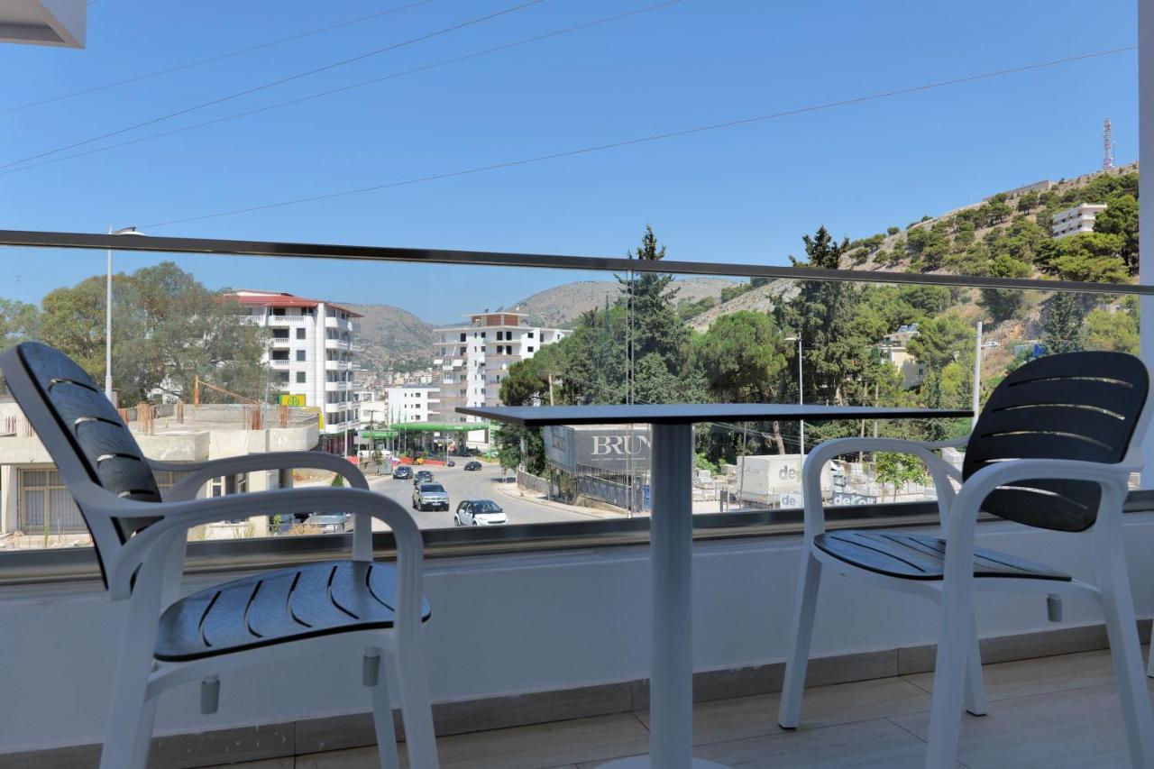 Lumi Hotel Sarandë Eksteriør billede