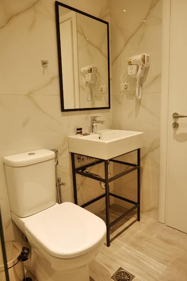Lumi Hotel Sarandë Eksteriør billede
