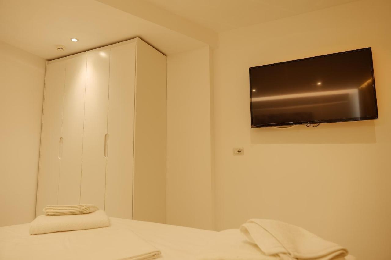 Lumi Hotel Sarandë Eksteriør billede